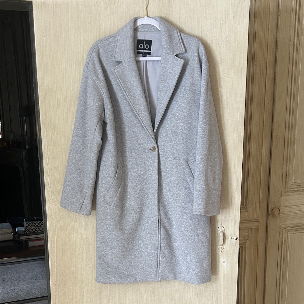 ALO Yoga Women's Light Gray Trench Coat